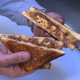 Get the Cheesy Mac and Rib Melt Recipe From LA's Grilled Cheese Truck