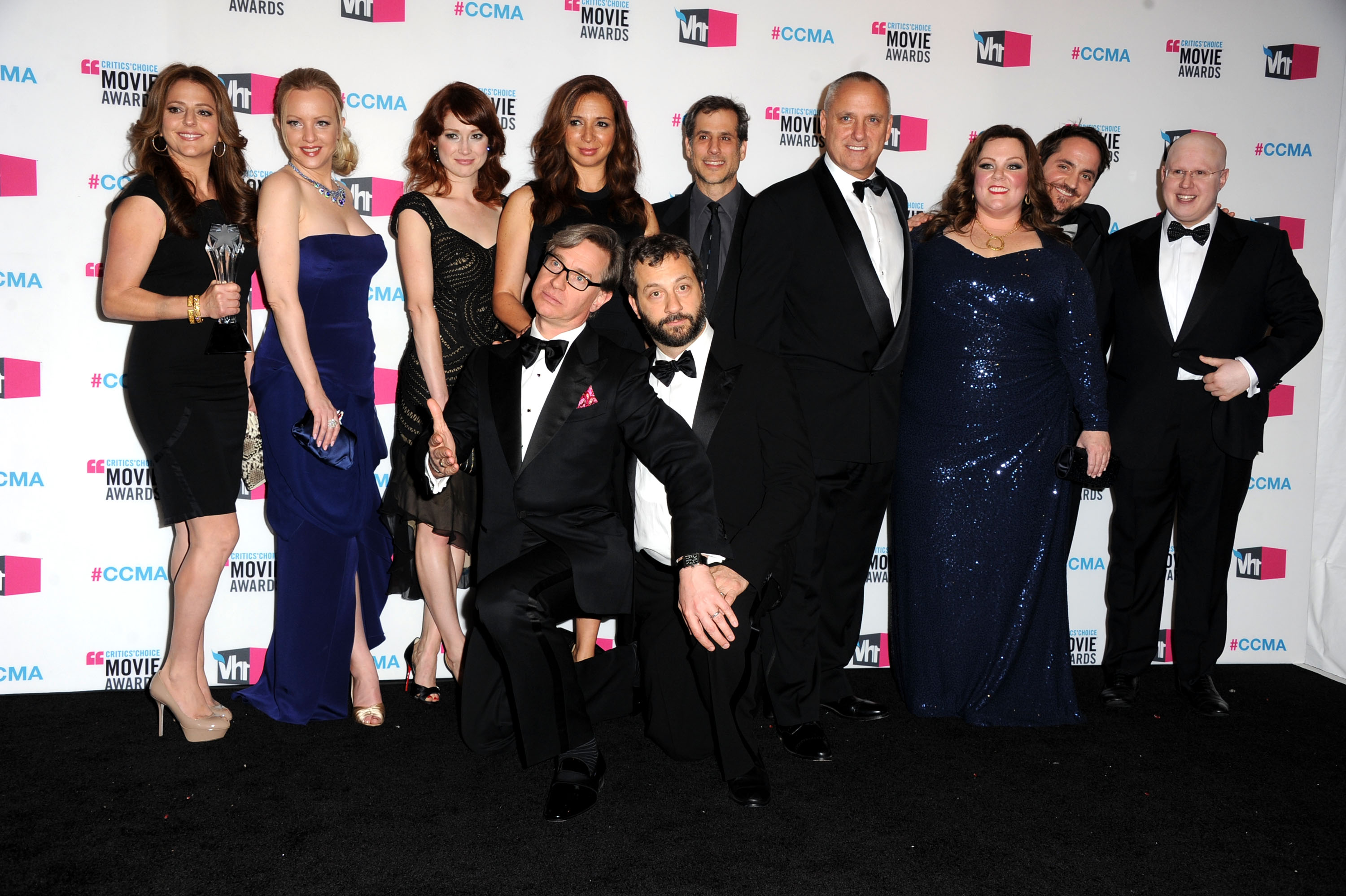 Bridesmaids Cast Wins, Leo Honors Martin, The Help Gets a Hand, and More at the Critics