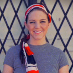 10 Ways to Wear 1 Scarf