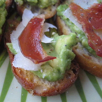 Crisped Prosciutto and Avocado Crostini Crisped Prosciutto and Avocado Crostini