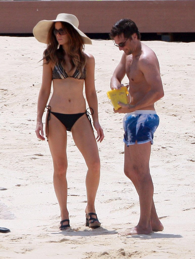 Kate Beckinsale paired her bikini with heels and a hat during a September 2010 visit to Mexico with her husband, Len Wiseman.
Kate Beckinsale paired her bikini with heels and a hat during a September 2010 visit to Mexico with her husband, Len Wiseman.