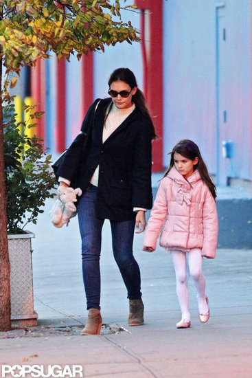 Katie Holmes and Suri Cruise Wrap Up a Busy Weekend Katie Holmes and Suri Cruise Wrap Up a Busy Weekend