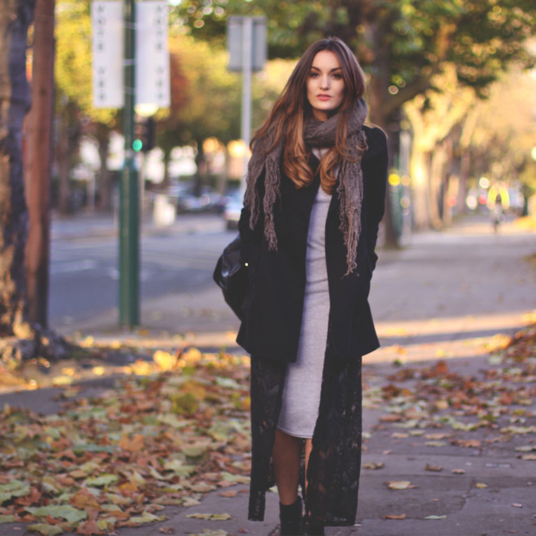 Long layers gave this look a little more seasonal drama.
Source: Lookbook.nu
Long layers gave this look a little more seasonal drama.
Source: Lookbook.nu