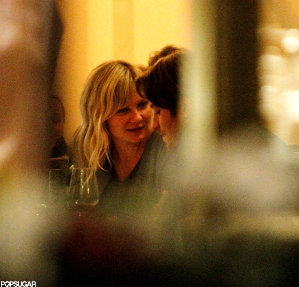 Collection 90+ Pictures Kirsten Dunst And Brad Pitt Kiss Stunning