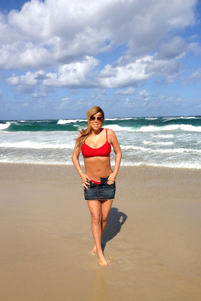 Back in January 2013, Mariah Carey showed off her bikini body on the beach in Australia.
Back in January 2013, Mariah Carey showed off her bikini body on the beach in Australia.