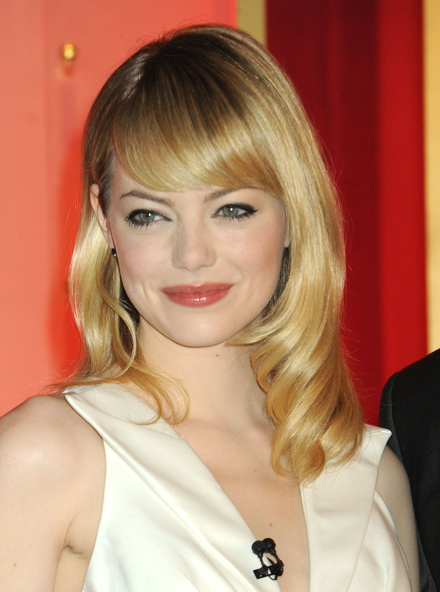 Emma Stone | 60+ Trendy Bangs For All Face Shapes and Hair ...