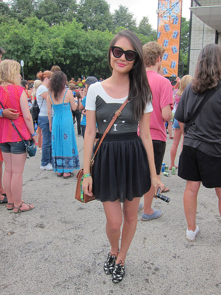 We sense a theme here: for the Jessie Ware concert, Hally paired a Lazy Oaf cat tee with cat-print shoes and, of course, Karen Walker cat-eye sunglasses.
We sense a theme here: for the Jessie Ware concert, Hally paired a Lazy Oaf cat tee with cat-print shoes and, of course, Karen Walker cat-eye sunglasses.
