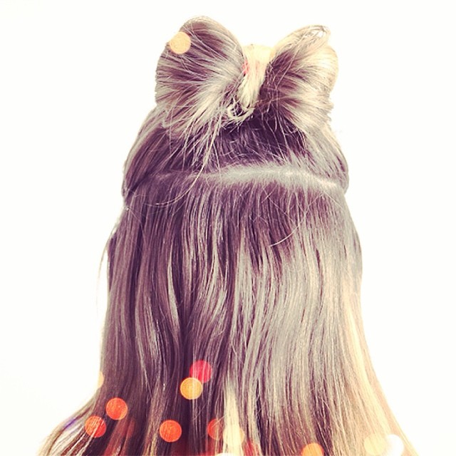 Create a Holiday Hair Bow in 2 Minutes Flat