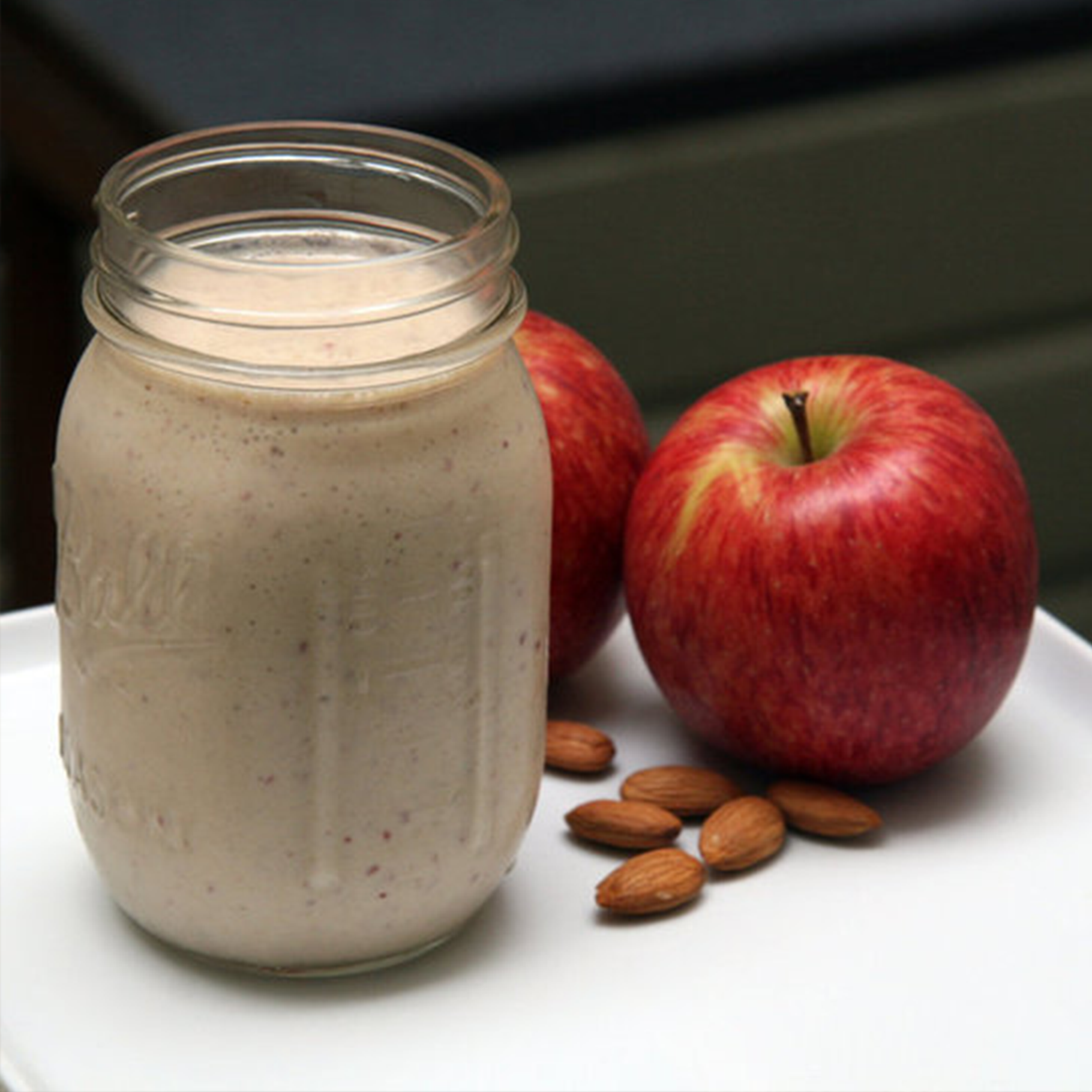 The Metabolism-Boosting Smoothie Jessica Simpson Loves!