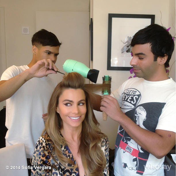 Modern Family's Sofia Vergara shared a photo while getting glam for the Golden Globes.
Source: Instagram user sofiavergara
Modern Family's Sofia Vergara shared a photo while getting glam for the Golden Globes.
Source: Instagram user sofiavergara