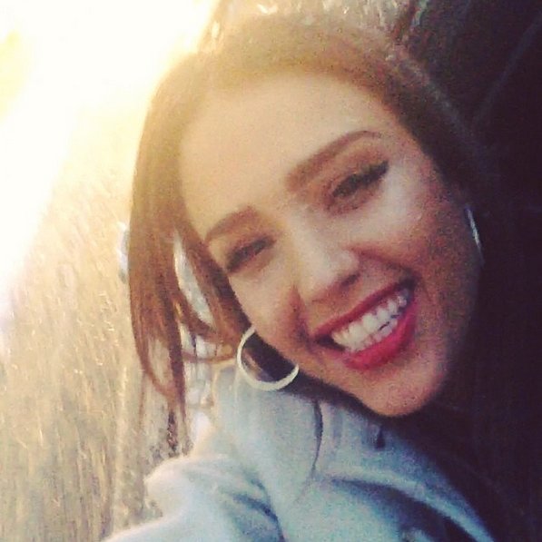 Jessica Alba And Its Backstage Beauty For The Win On Instagram 