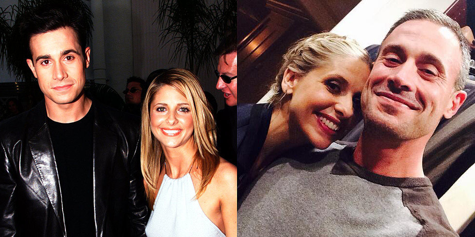 Sarah Michelle Gellar Freddie Prinze Jr Selfie Jpg 980 490 With Images Sarah Michelle Gellar Freddie Prinze Couple Photos