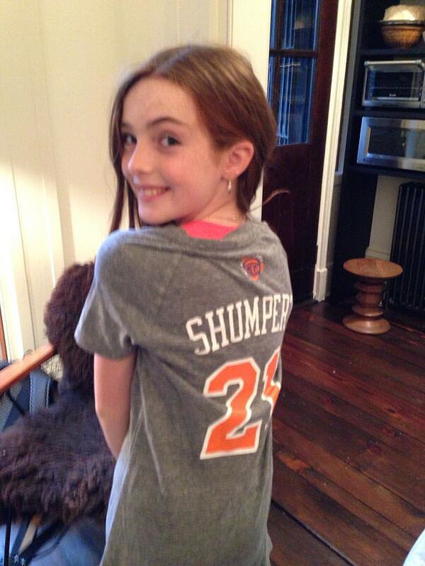 Julianne Moore's daughter, Liv, showed off her support for the New York Knicks.
Source: Twitter user _juliannemoore
Julianne Moore's daughter, Liv, showed off her support for the New York Knicks.
Source: Twitter user _juliannemoore