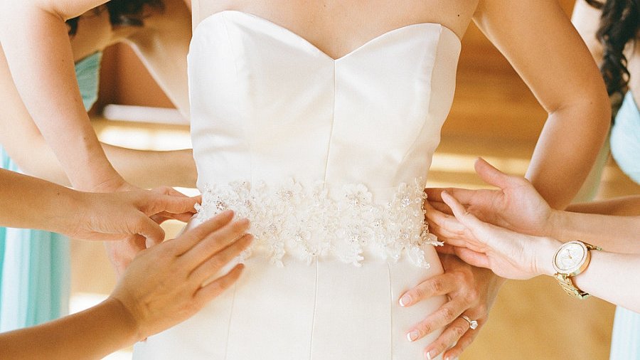 tips-for-buying-a-wedding-dress-online-popsugar-tech