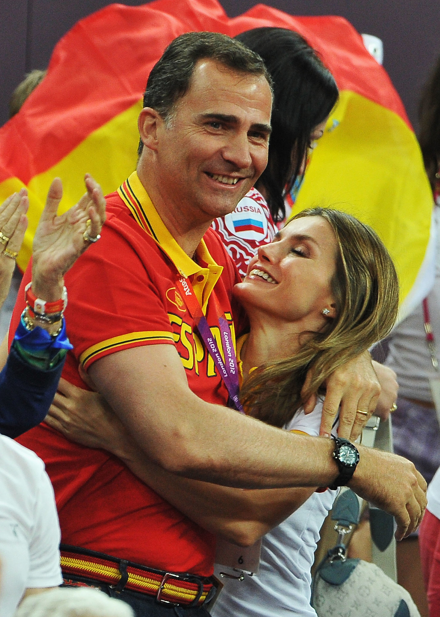 Letizia and Felipe shared a big embrace while watching Spain beat | 15