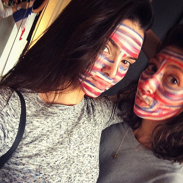Kendall Jenner and a friend painted their faces.
Source: Instagram user kendalljenner
Kendall Jenner and a friend painted their faces.
Source: Instagram user kendalljenner