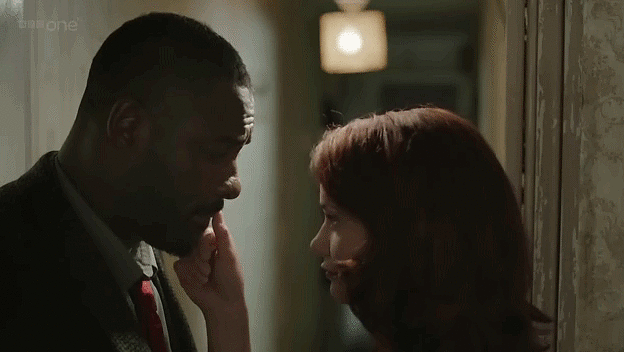 When She Touched His Lip Like This 40 Times Tv Detectives Solved The Mystery Of Your Lost