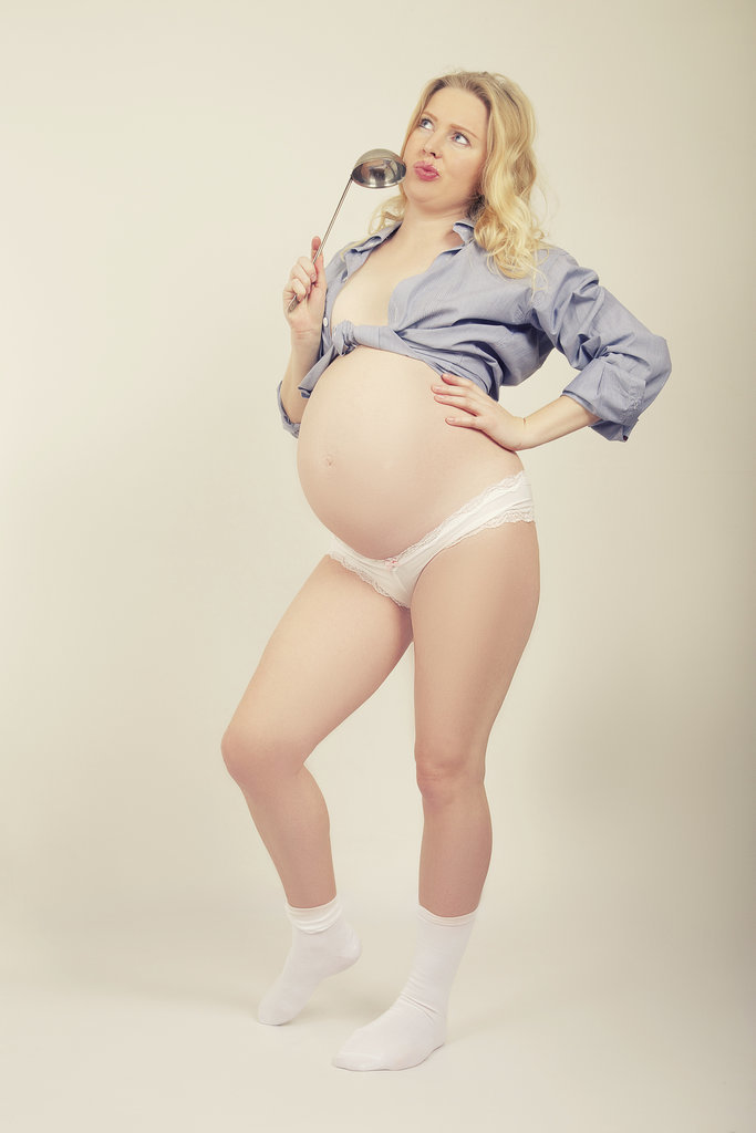 Pregnant Nude Moms 24
