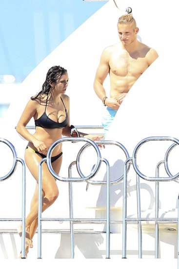 Nina Dobrev's Bikini Body Is Off the Charts Nina Dobrev's Bikini Body Is Off the Charts