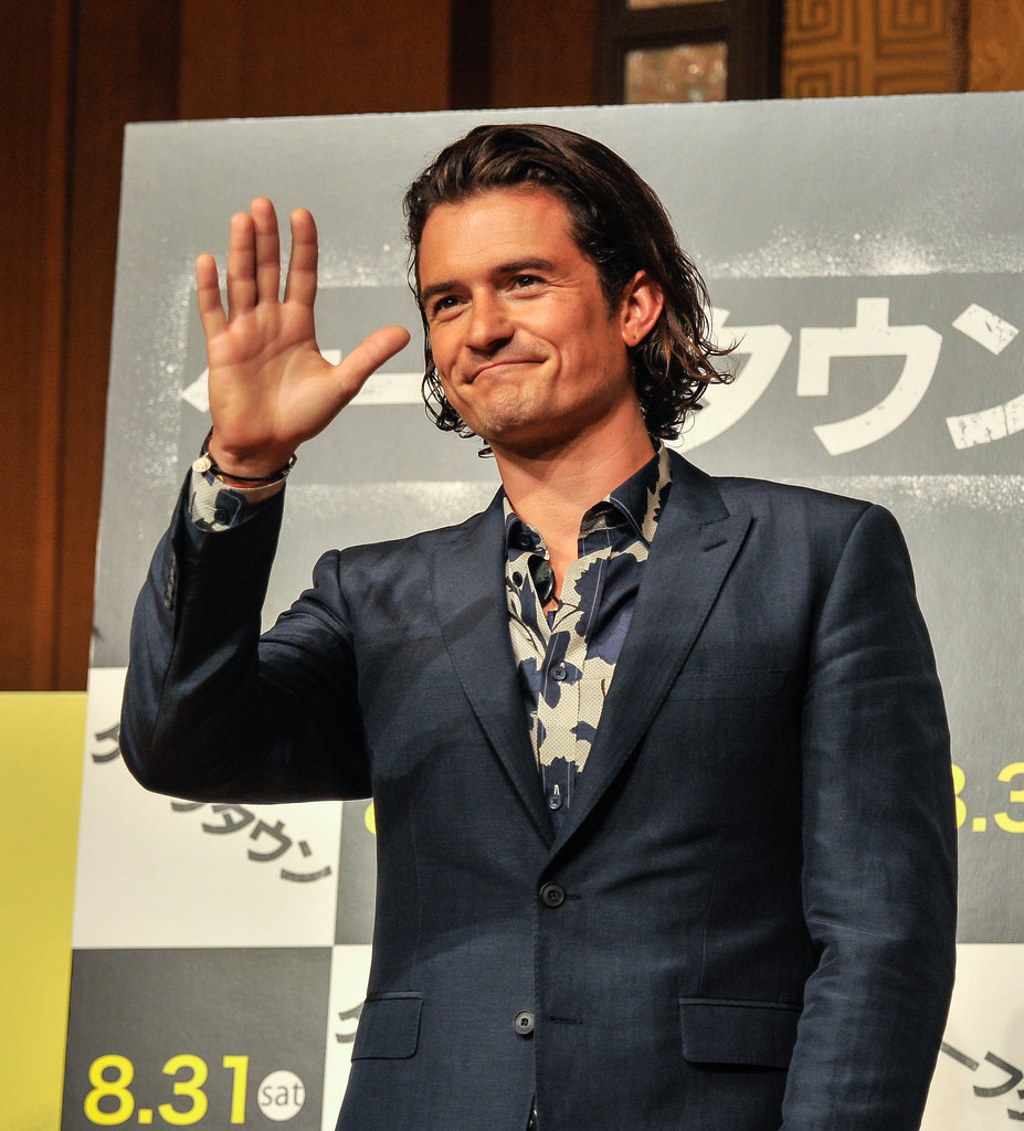 Orlando Bloom waved to the crowd in Tokyo while premiering Zulu on Wednesday.
Orlando Bloom waved to the crowd in Tokyo while premiering Zulu on Wednesday.