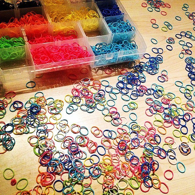 Learning How to Make Rainbow Looms Learning How to Make Rainbow Looms