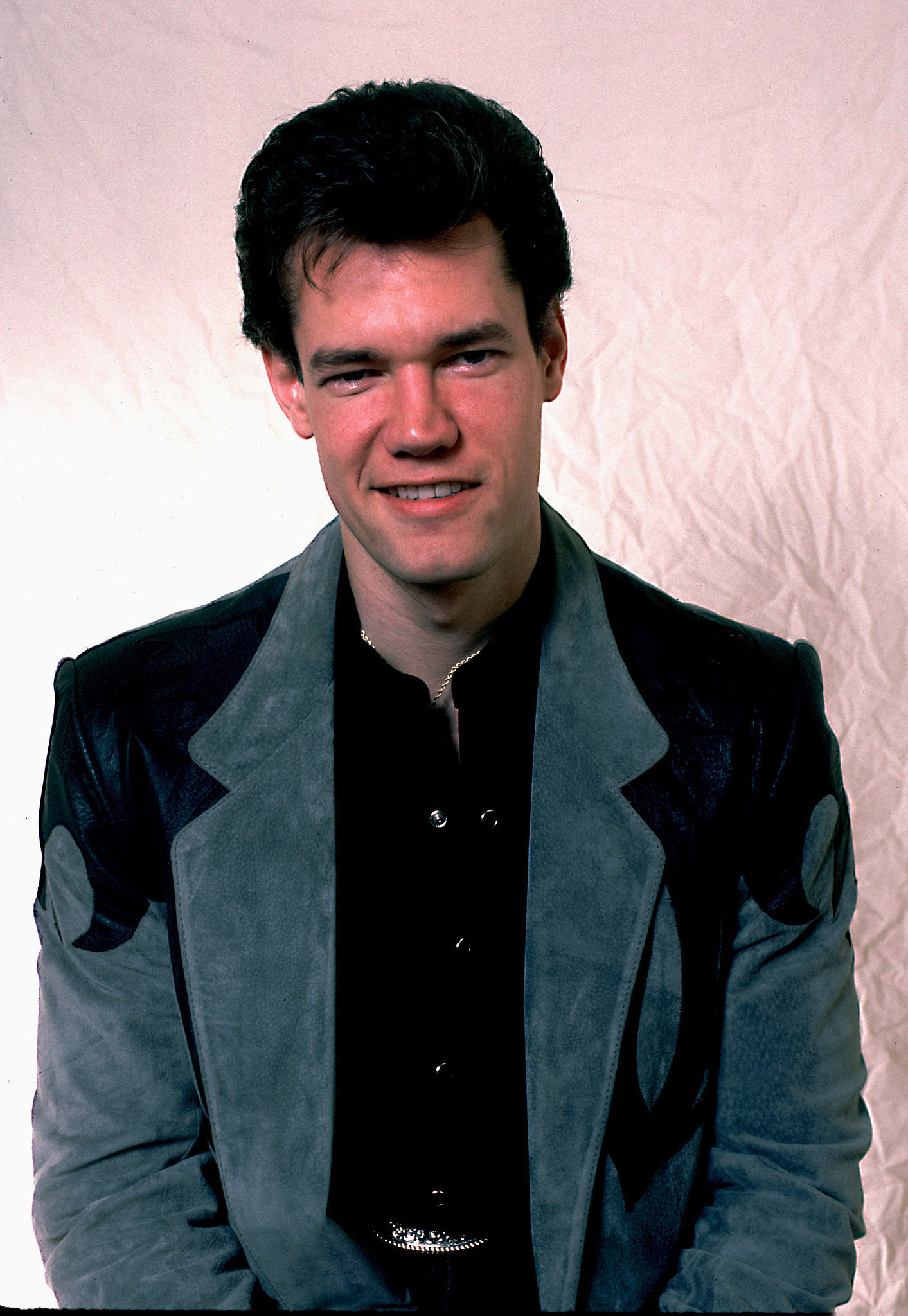 Randy Travis in 1986 | The Shocking Transformations of Your Favorite