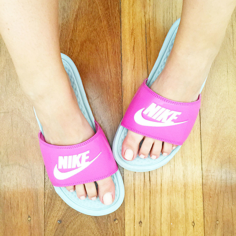 hot pink nike sandals