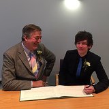 British Actor Stephen Married!
