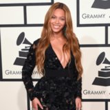 Poll: Was Beyoncé's Dress Too Hot For the Red Carpet?