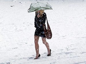 15 Struggles Girls Experience When Going Out During Winter 15 Struggles Girls Experience When Going Out During Winter