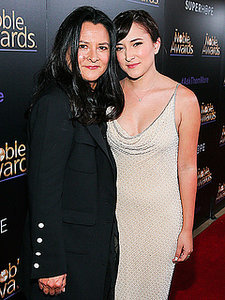 Zelda Williams On Keeping Her Dad's Memory Alive: He Is 'Impossible To Forget' Zelda Williams On Keeping Her Dad's Memory Alive: He Is 'Impossible To Forget'