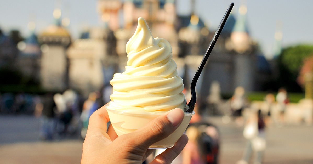 17 Delicious Snacks to Try at Disneyland