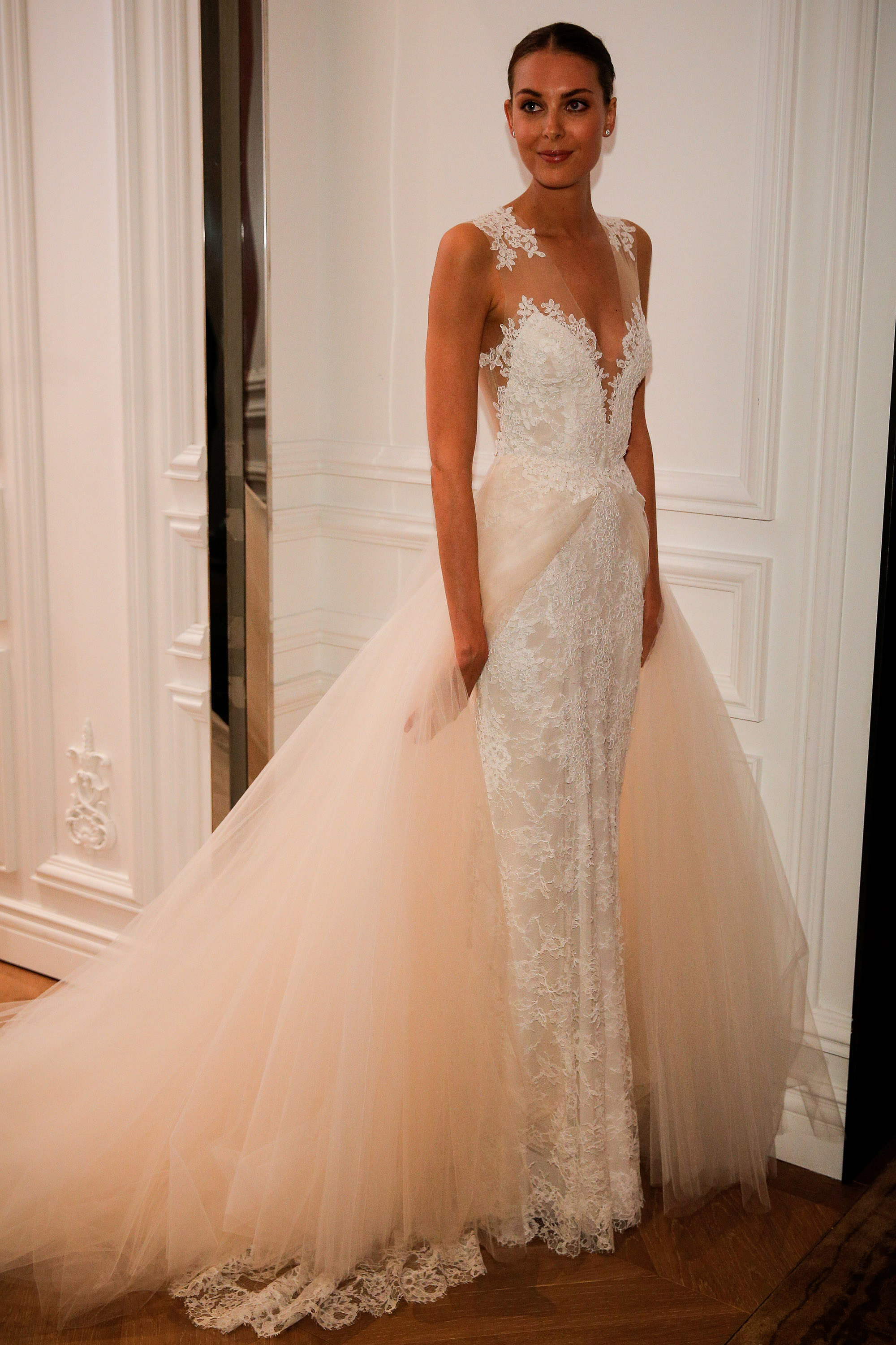 collection-monique-lhuillier-spring-2016-5-wedding-dress-trends