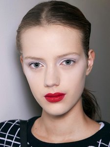 The Trick to Applying Lipstick Without a Mirror