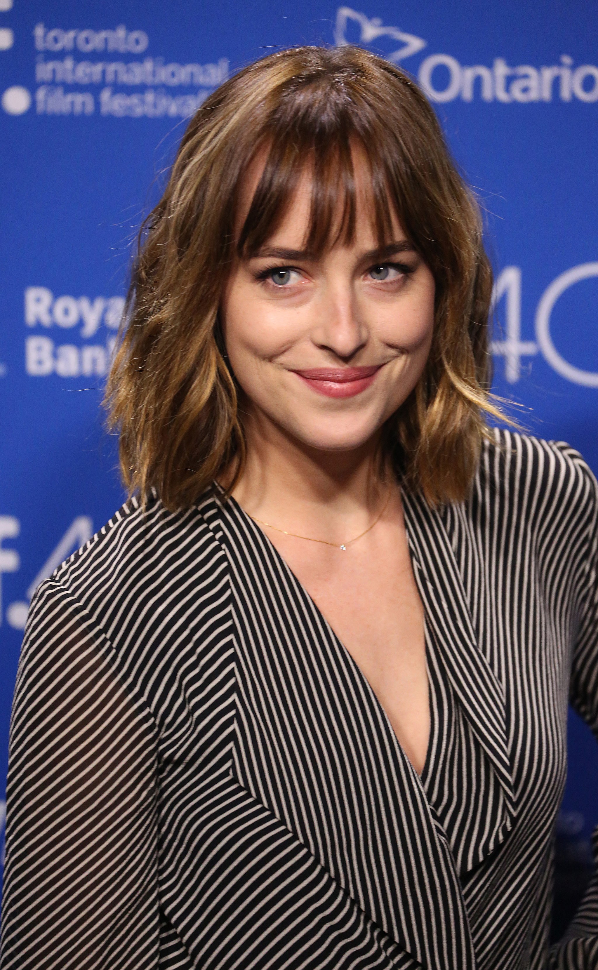 Dakota Johnson Everything You Need To Know About The Sexy Shaggy Way To Wear Bangs Popsugar 