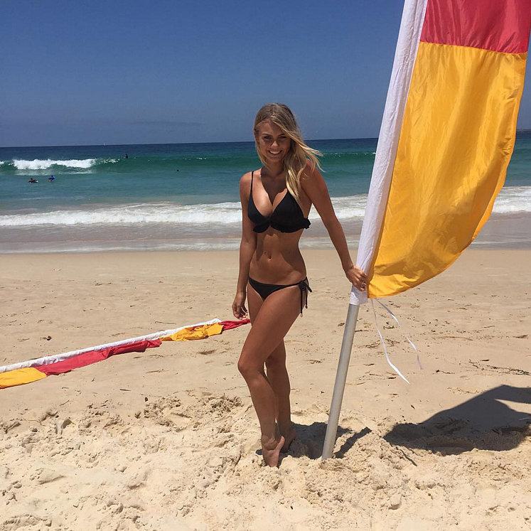 Elyse-Knowles-Favourite-Australian-Beaches.jpg
