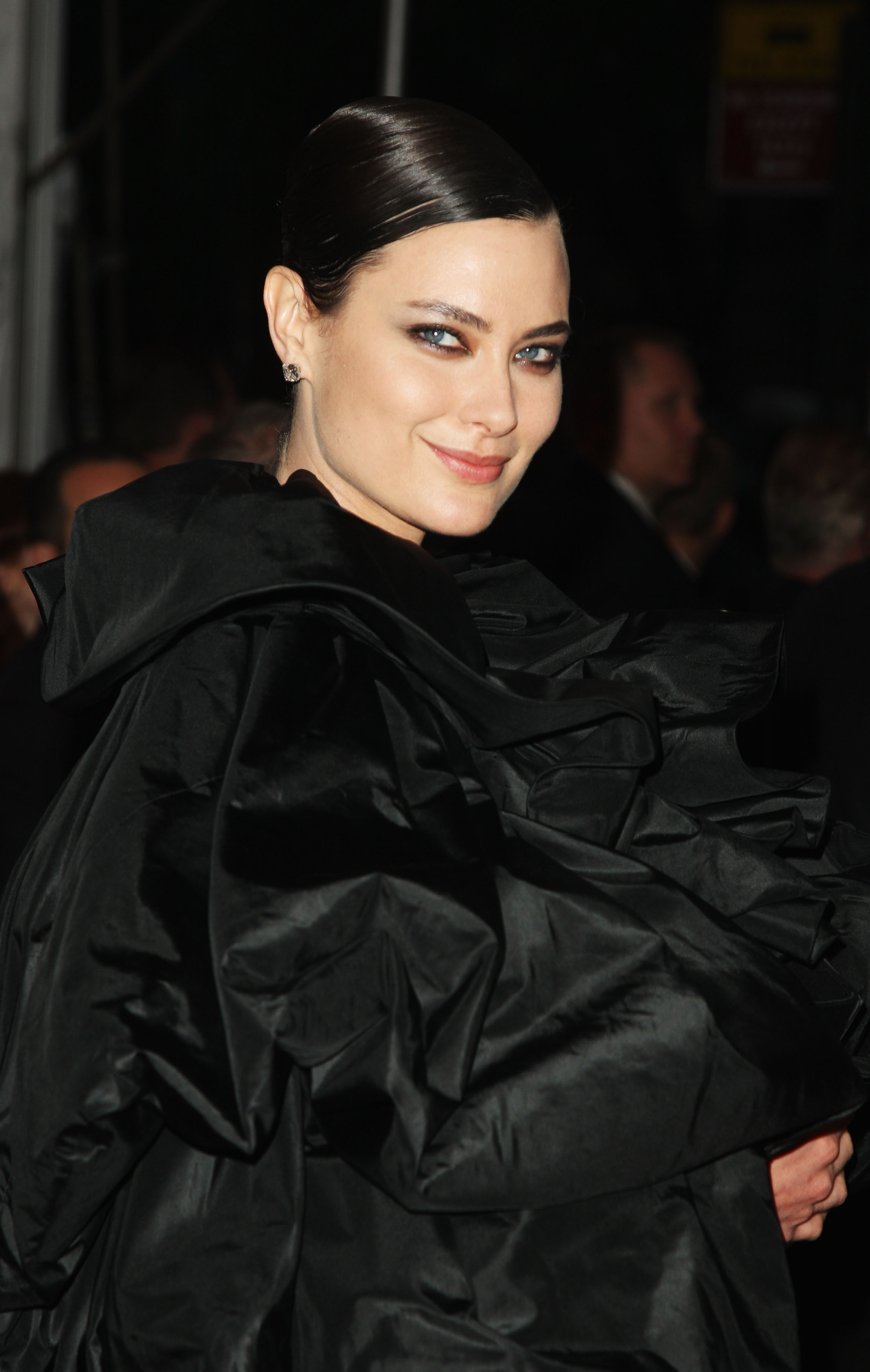 Shalom Harlow 2009 Costume Institute Gala Arrivals Have Started