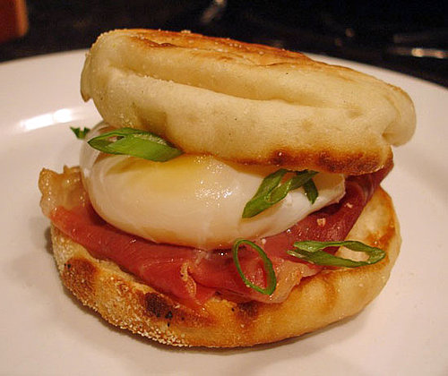 Poached Egg and Prosciutto Muffinwich Poached Egg and Prosciutto Muffinwich