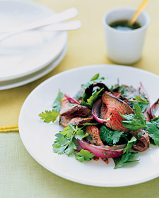 Fast & Easy Recipe For Grilled Sirloin Salad With Cilantro Fast & Easy Recipe For Grilled Sirloin Salad With Cilantro