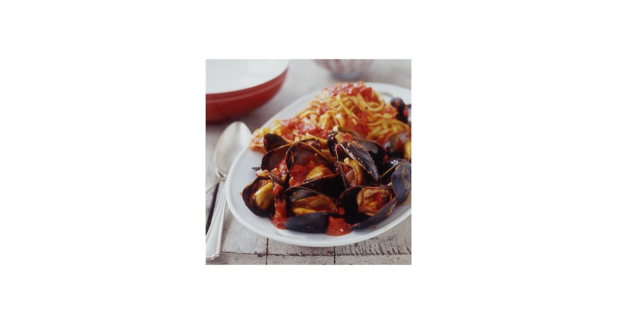 Fast & Easy Recipe For Mussels With Linguine In Roasted Red Pepper