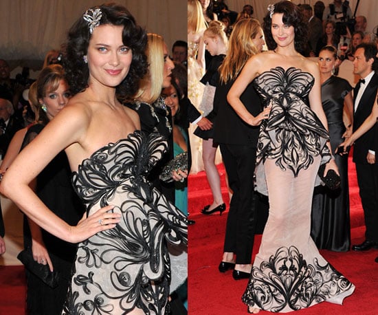 Shalom Harlow in Marchesa at 2011 Met Gala