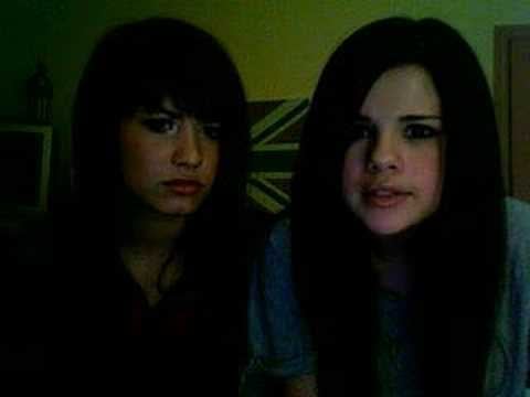 Selena Gomez And Demi Lovato S Throwback YouTube Vlogs POPSUGAR Latina
