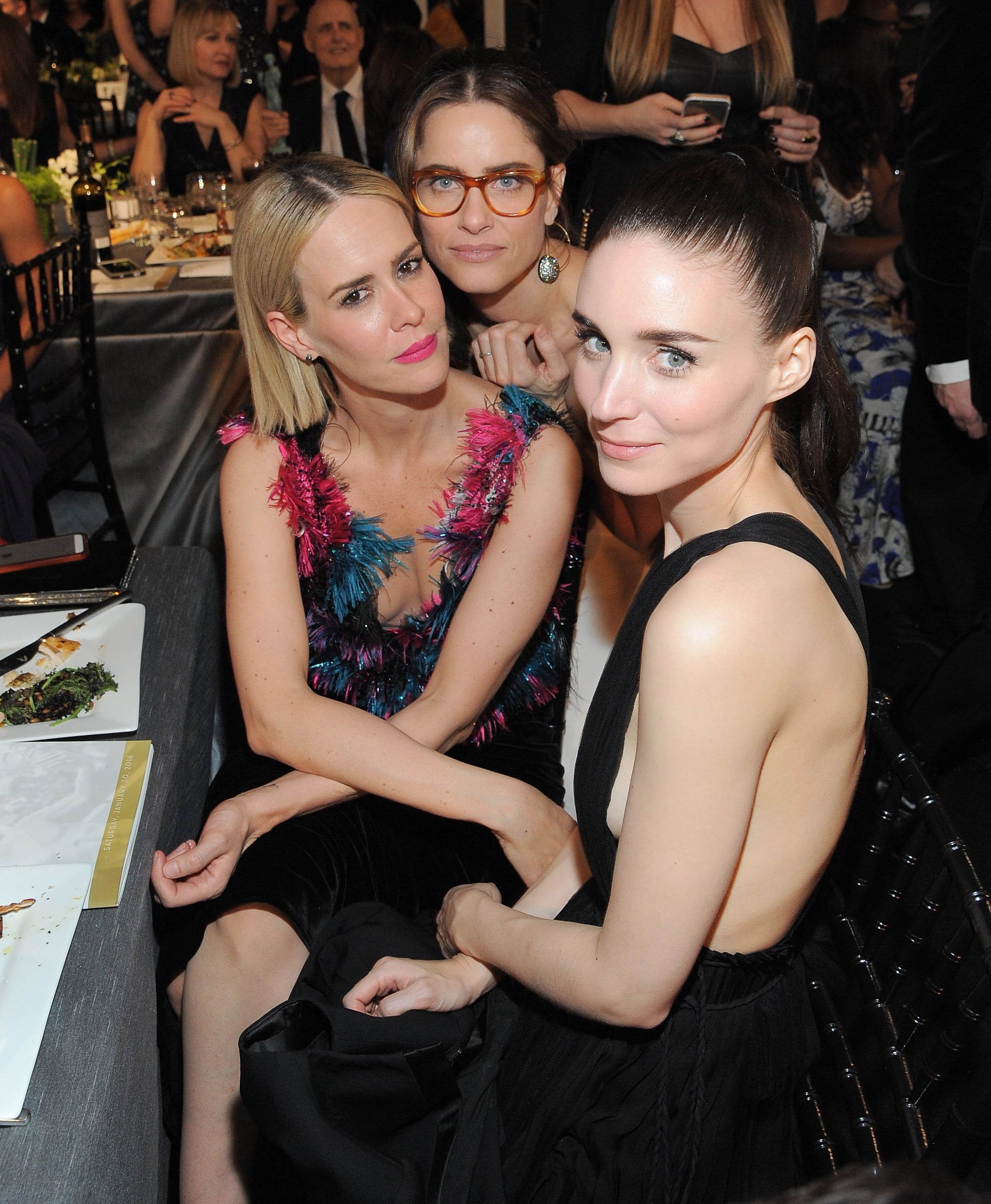 When Amanda Peet Put On Her Glasses 33 Stylish Moments You Might Have Missed At The Sag Awards