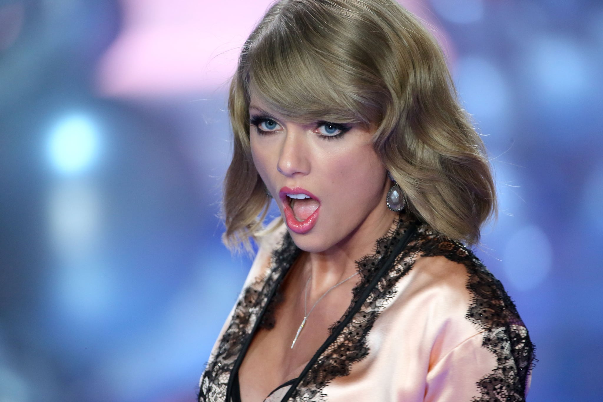 Taylor Put On A Surprised Face On The Runway At The Victorias Secret 