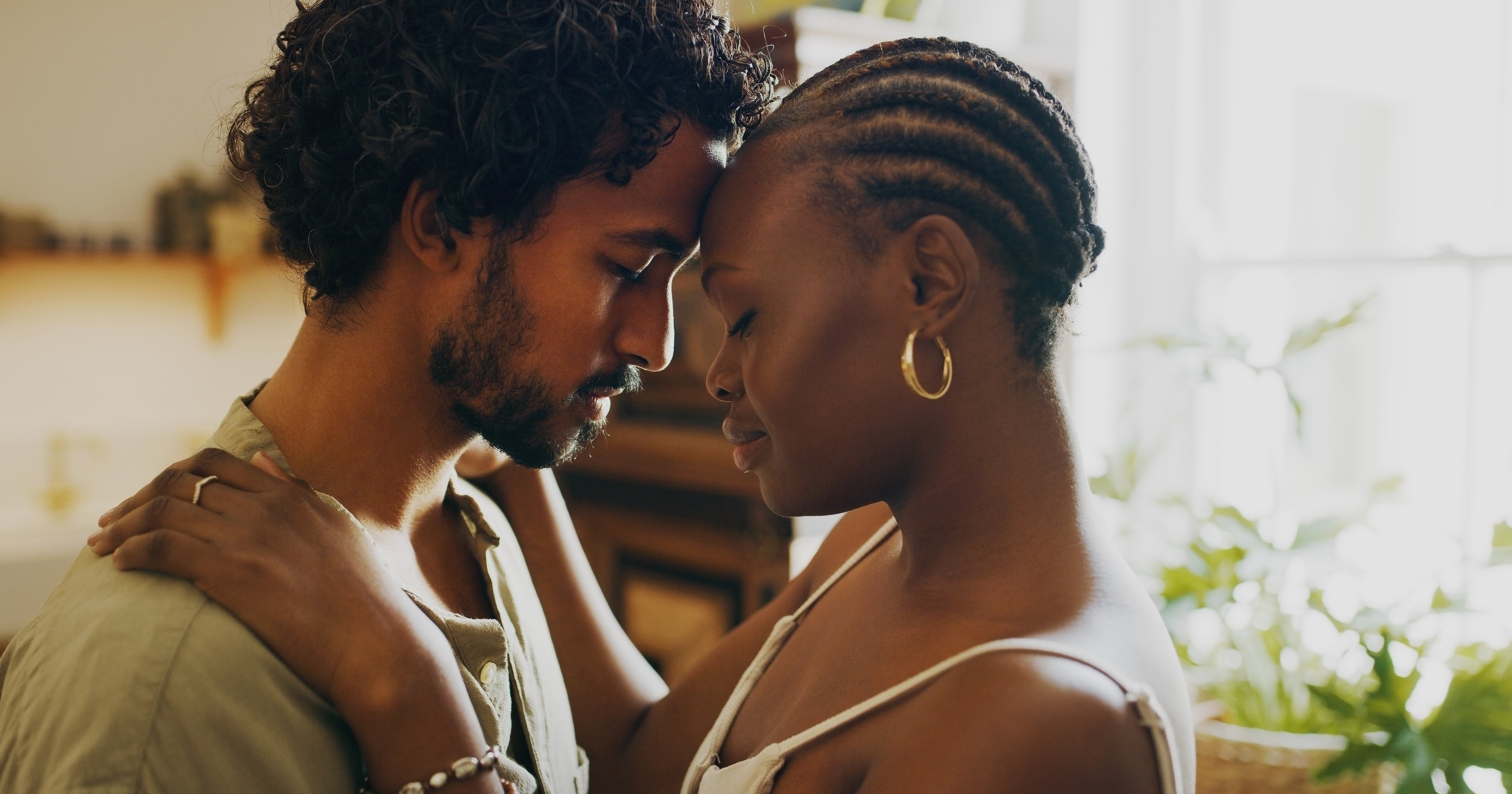 What Is The Anxious Attachment Style Popsugar Love Sex