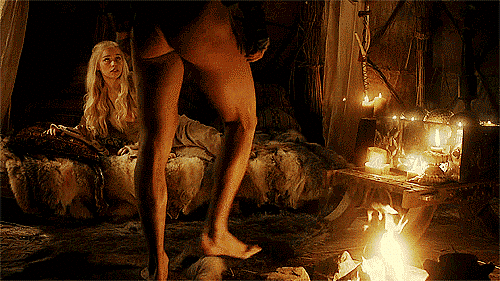 time-when-Khal-Drogo-mooned-us-we-suddenly-wanted-moon-his-life.gif
