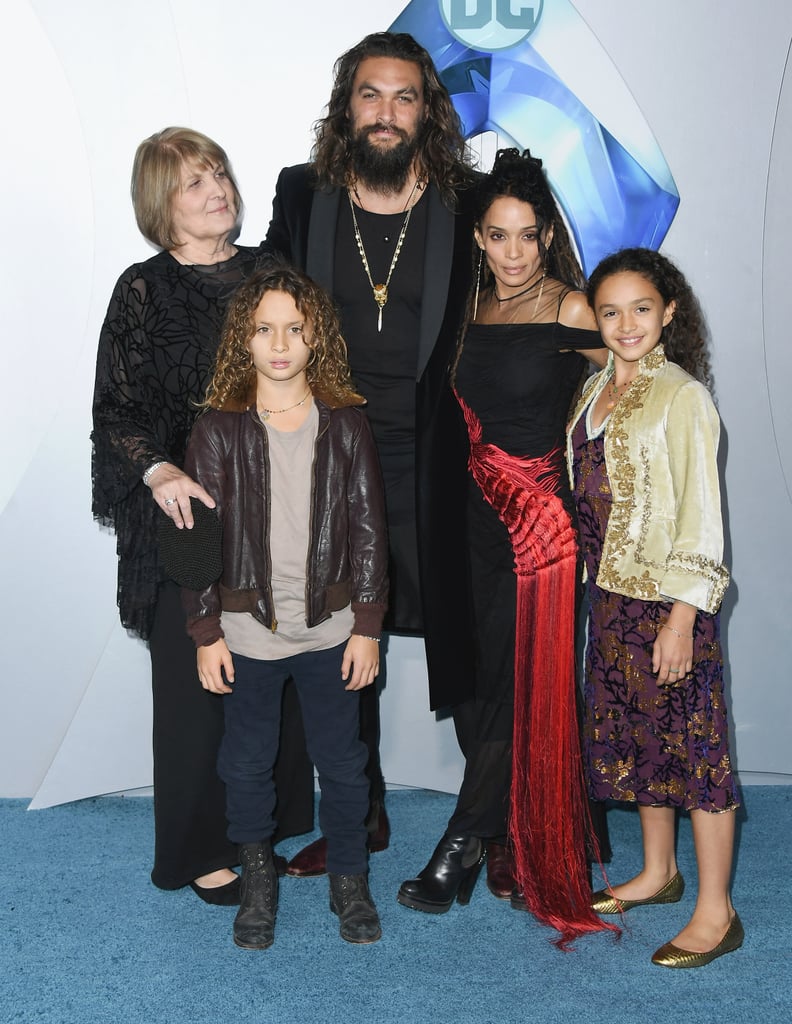 Lisa Bonet med familie i billedet
  
