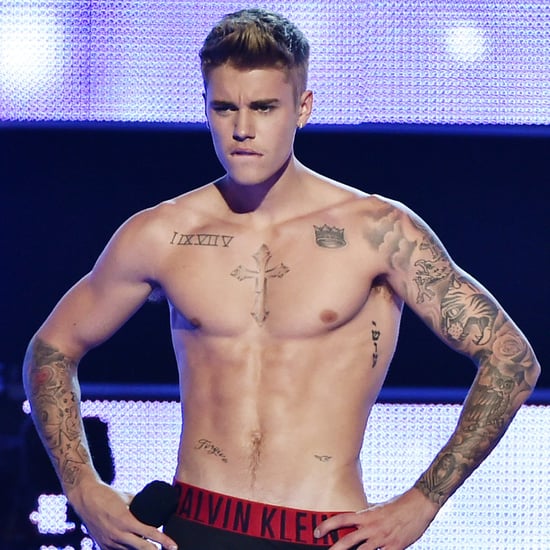 Justin Bieber Shirtless During Fashion Rocks | Photos