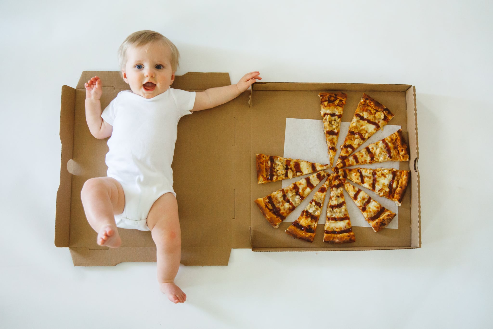 фотосессия для новорожденного с пиццей фото 8