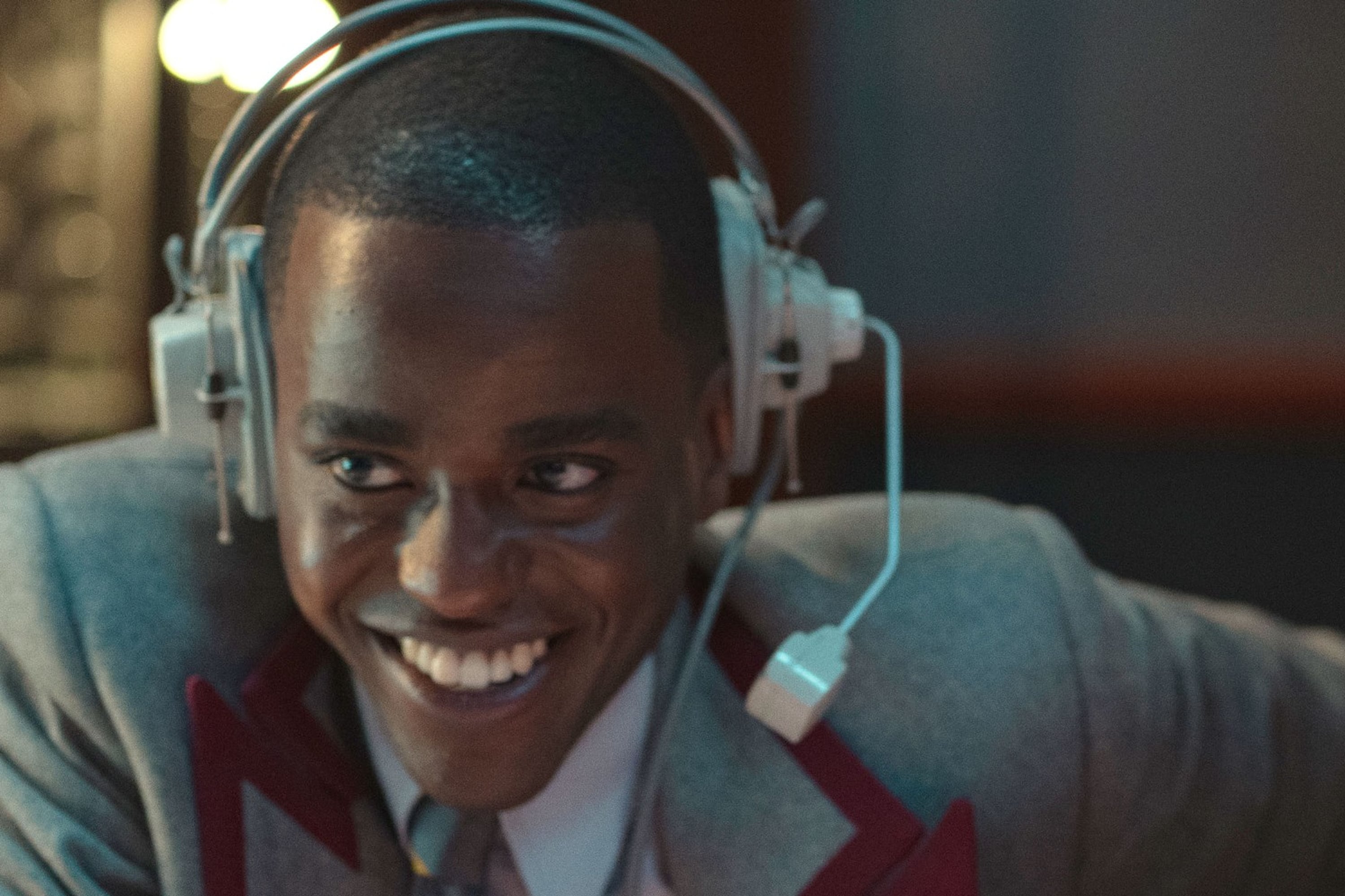 Why Is Ncuti Gatwa Leaving Sex Education After Season Popsugar Entertainment